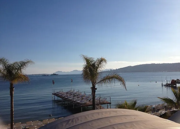 Grand Studio 7 Minutes De La Plage Et Climatise Sur Juan Les Pins